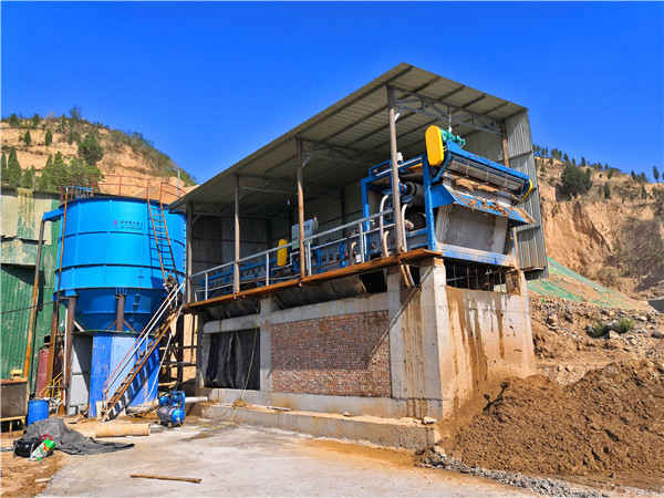 隆中洗沙機(jī)<a href=http://www.tecumsehcn.net/tags/xishahuishouji target=_blank class=infotextkey><a href=//tags/xishahuishouji target=_blank class=infotextkey>細(xì)沙回收機(jī)</a></a>36.jpg