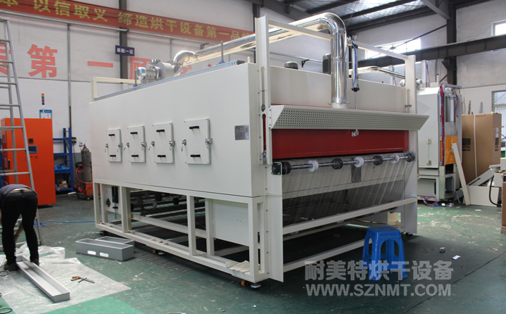 汽車零部件行業(yè)吸音棉軟化隧道爐